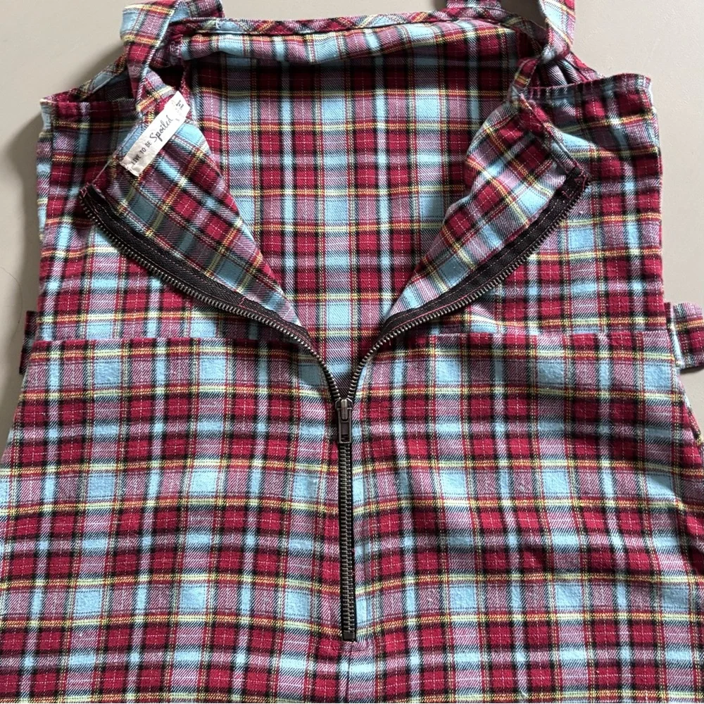LIVE TO BE SPOILED Y2K Sleeveless Side Buckle Strap 90s Plaid Mini Jumper Dress - Picture 7 of 9